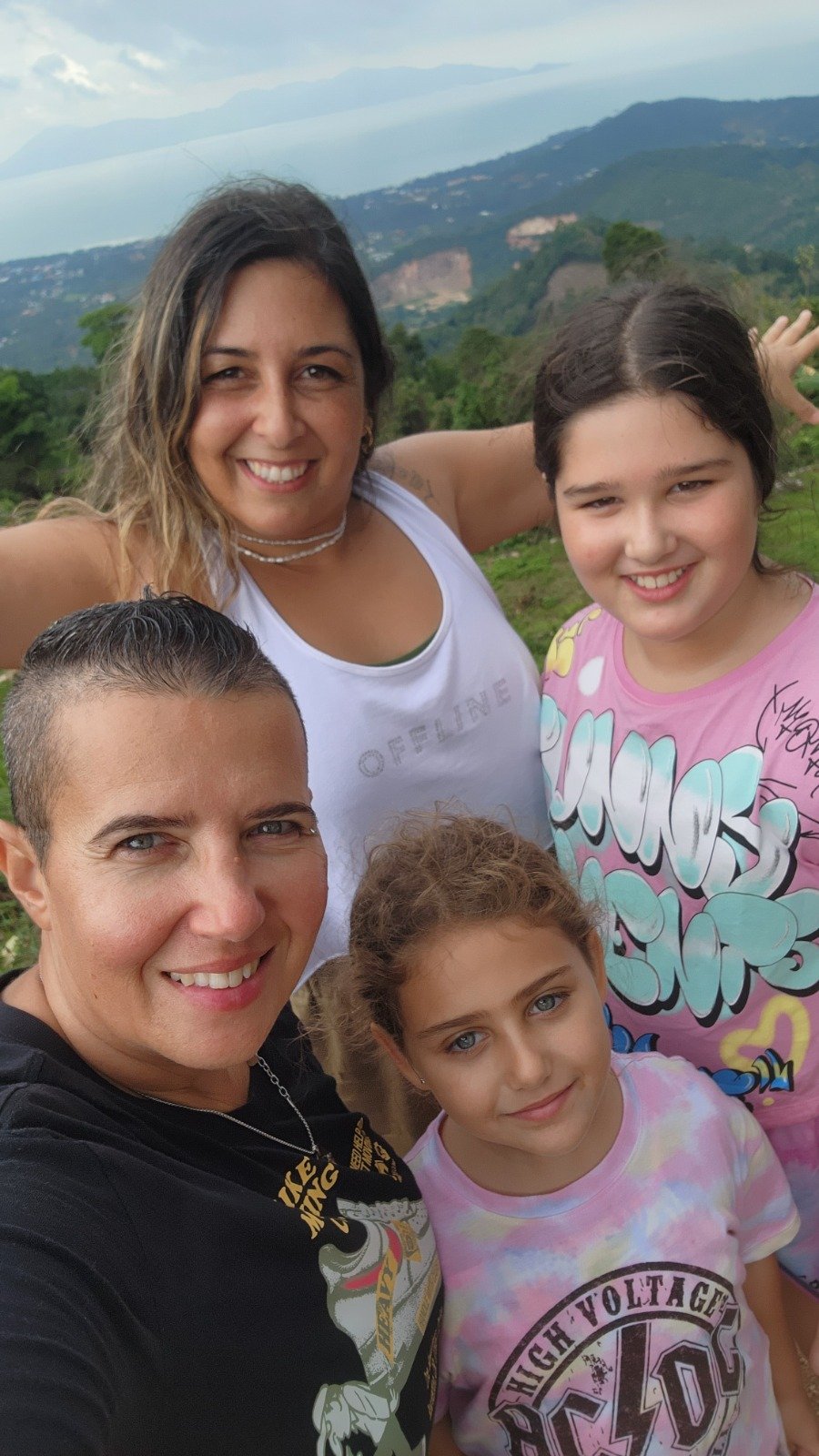 c6ad73d0-8c49-4aca-b023-dad71e7f7717